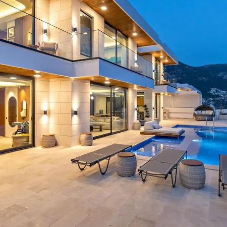 Villa 5 Bedroom - 6187 *