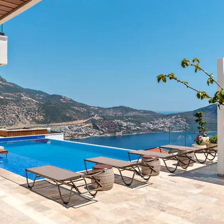 5 Bedroom - 6187 *